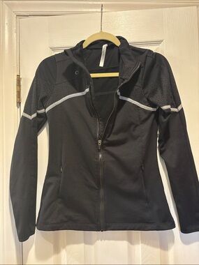 Fabletics Black Moira Full Zip Reflective Activewear Running Jacket Size XS